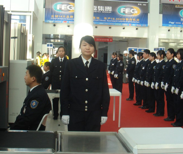 ���z����